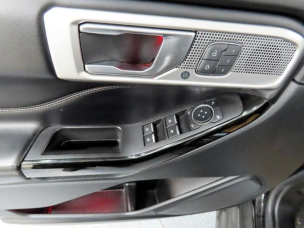 Ford Explorer - Vista 11