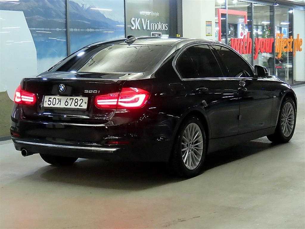 BMW 3 series - Vista 4