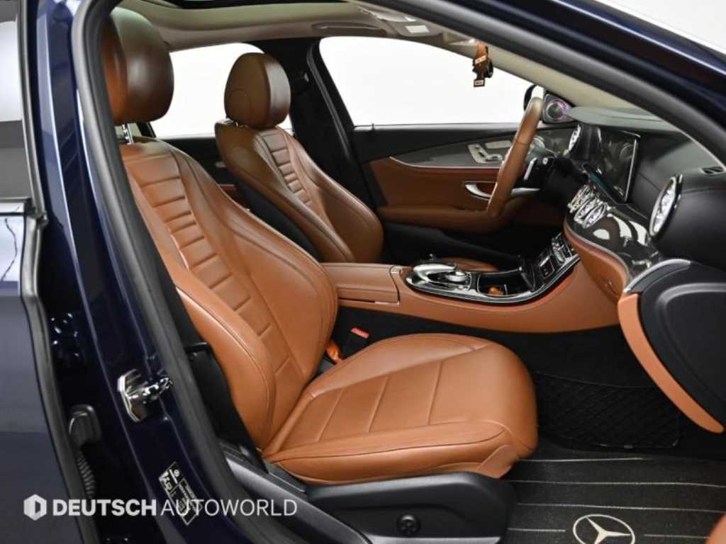 Mercedes Benz E class - Vista 10