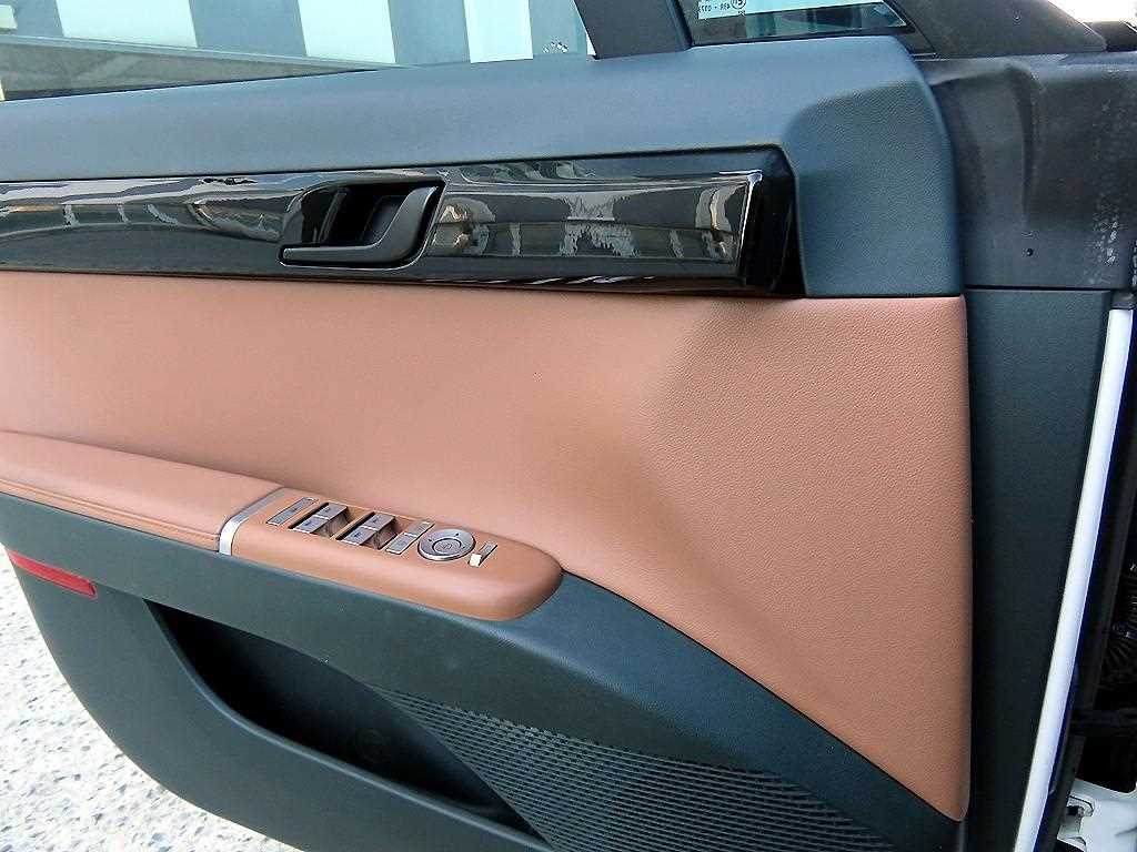 HYUNDAI Grandeur - Vista 11