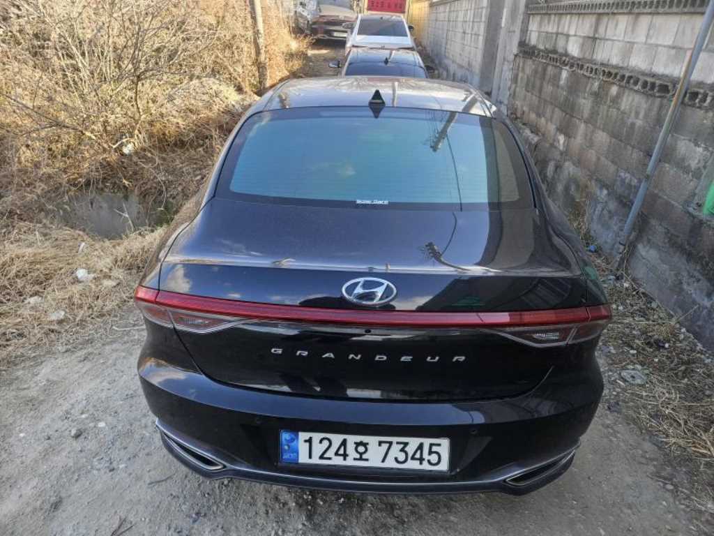 HYUNDAI Grandeur - Vista 5