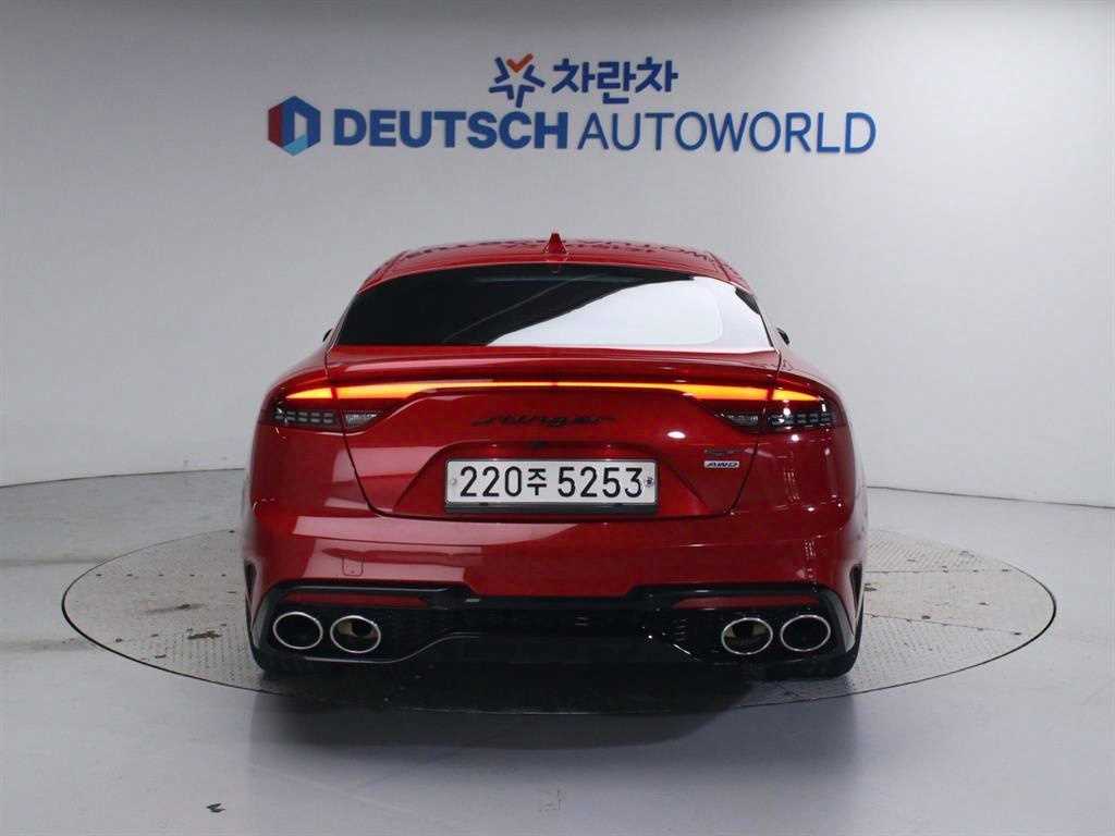 KIA Stinger - Vista 4