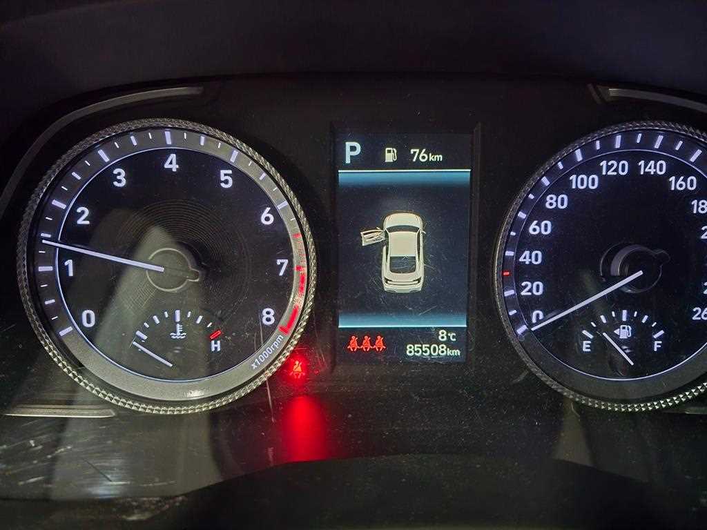 HYUNDAI Sonata - Vista 7