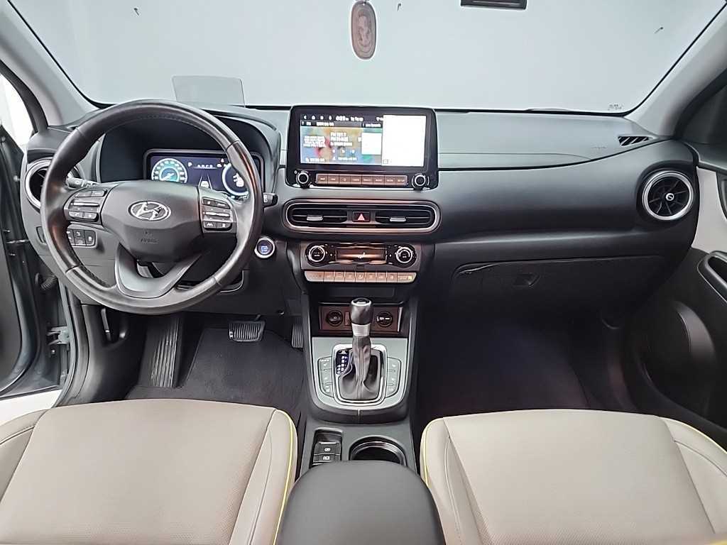 HYUNDAI Kona - Vista 7