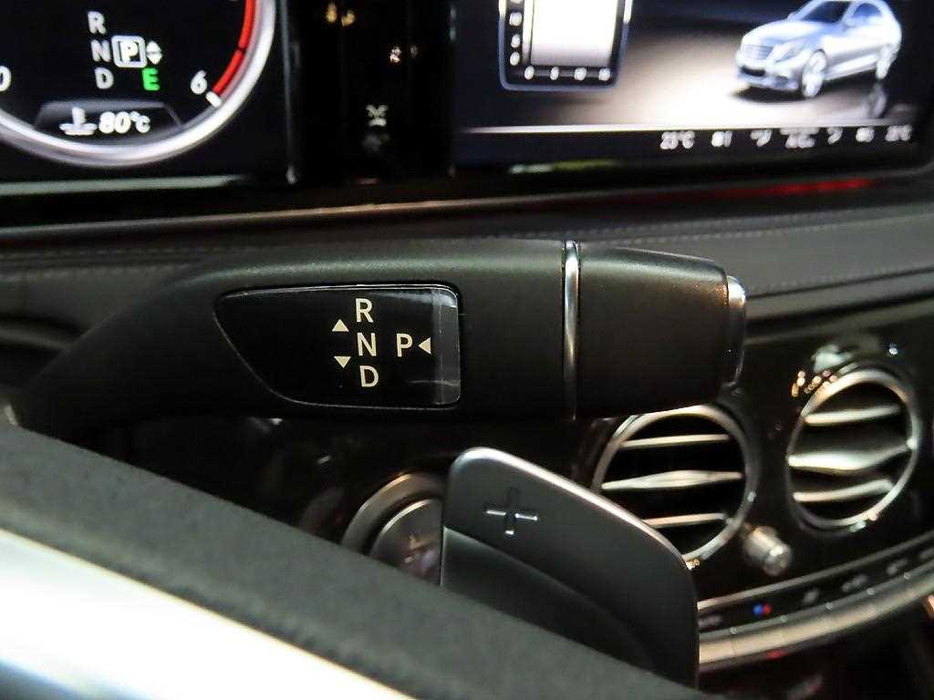 Mercedes Benz S Class - Vista 12