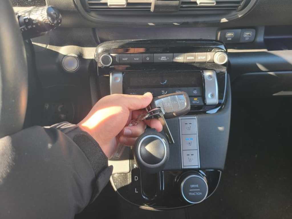 HYUNDAI Casper - Vista 11