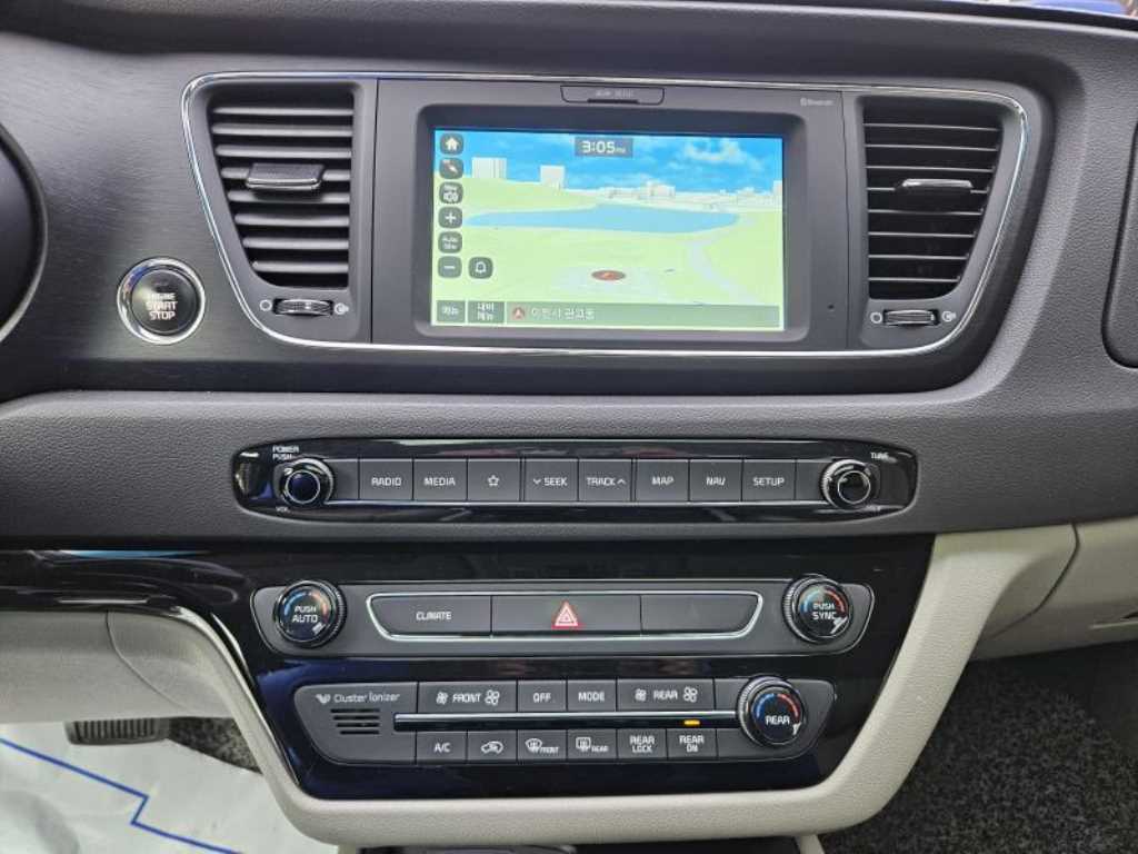 KIA Carnival 2018 - Importación desde Corea - HF Imports Iquique - Foto 14