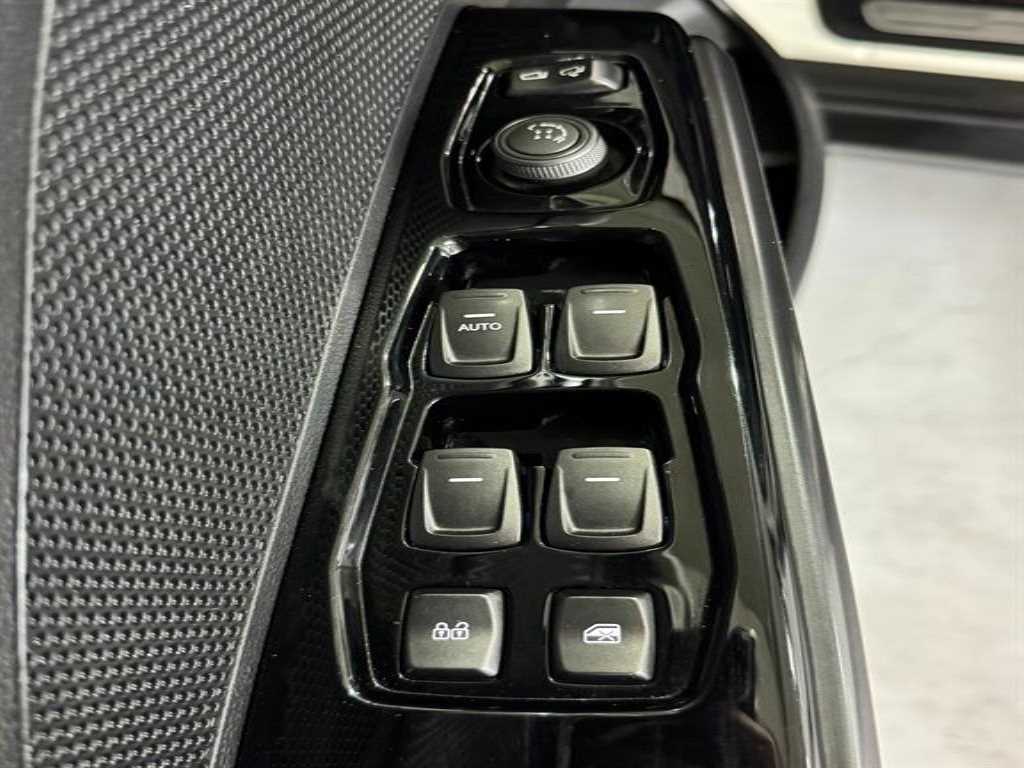 Ssangyong Tivoli 2020 Blanco - Importación desde Corea - HF Imports Iquique - Foto 16