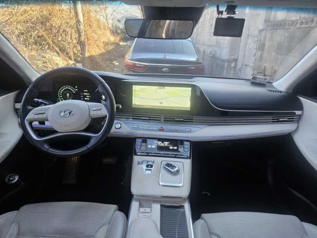 HYUNDAI Grandeur - Vista 10