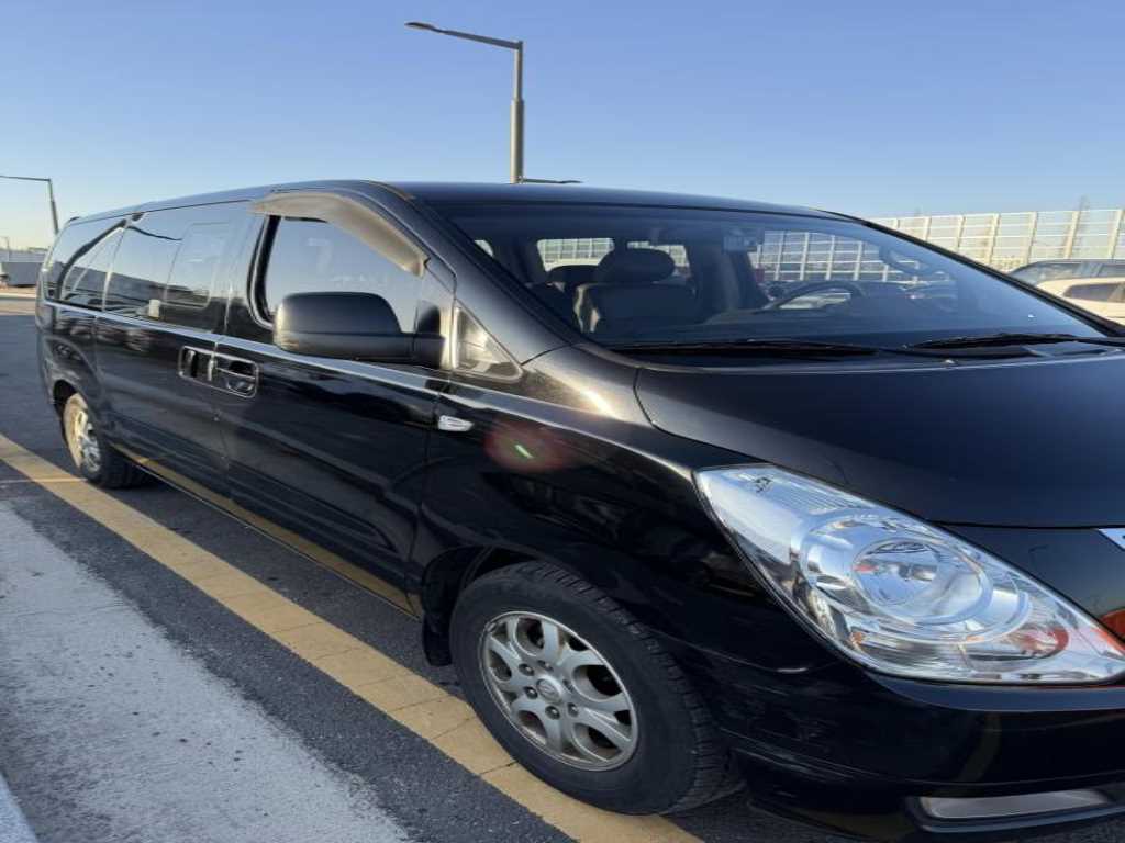 HYUNDAI Starex - Vista 6