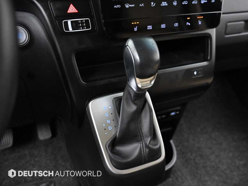 HYUNDAI Staria - Vista 8