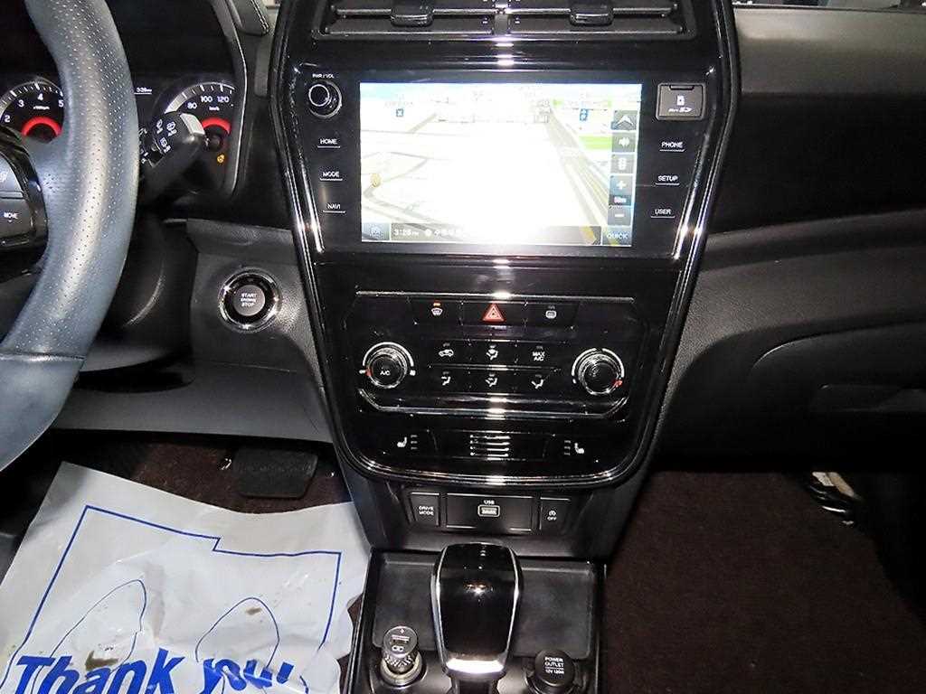 Ssangyong Tivoli - Vista 11