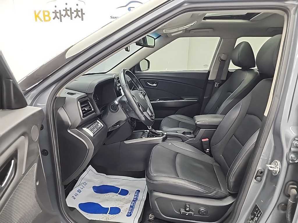 Ssangyong Tivoli - Vista 11