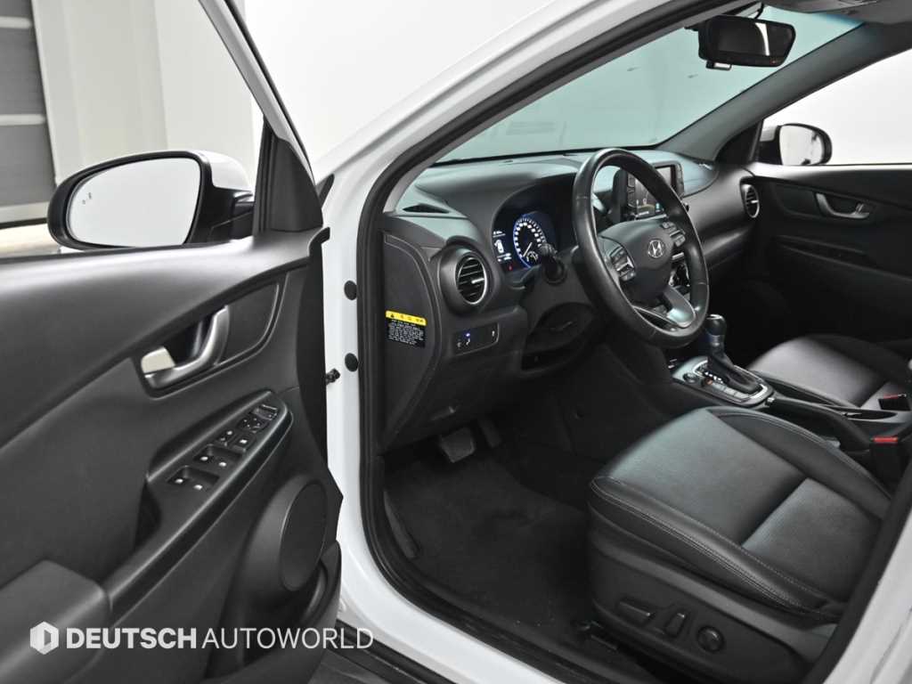 HYUNDAI Kona - Vista 11