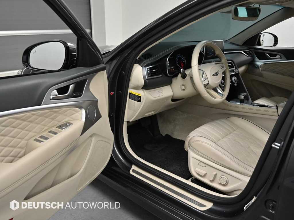 Genesis G70 - Vista 11