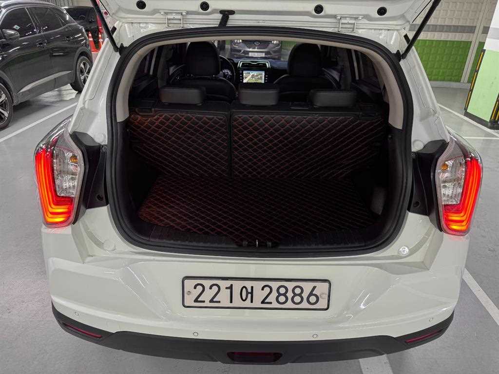 Ssangyong Tivoli - Vista 5