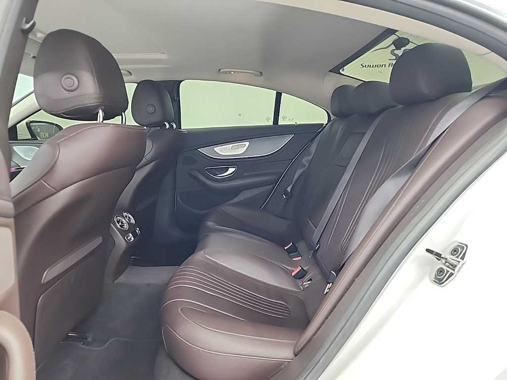 Mercedes Benz CLS Class - Vista 12