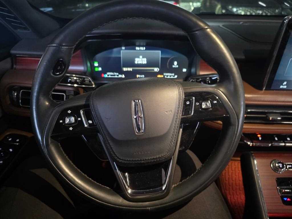 Lincoln Aviator - Vista 7