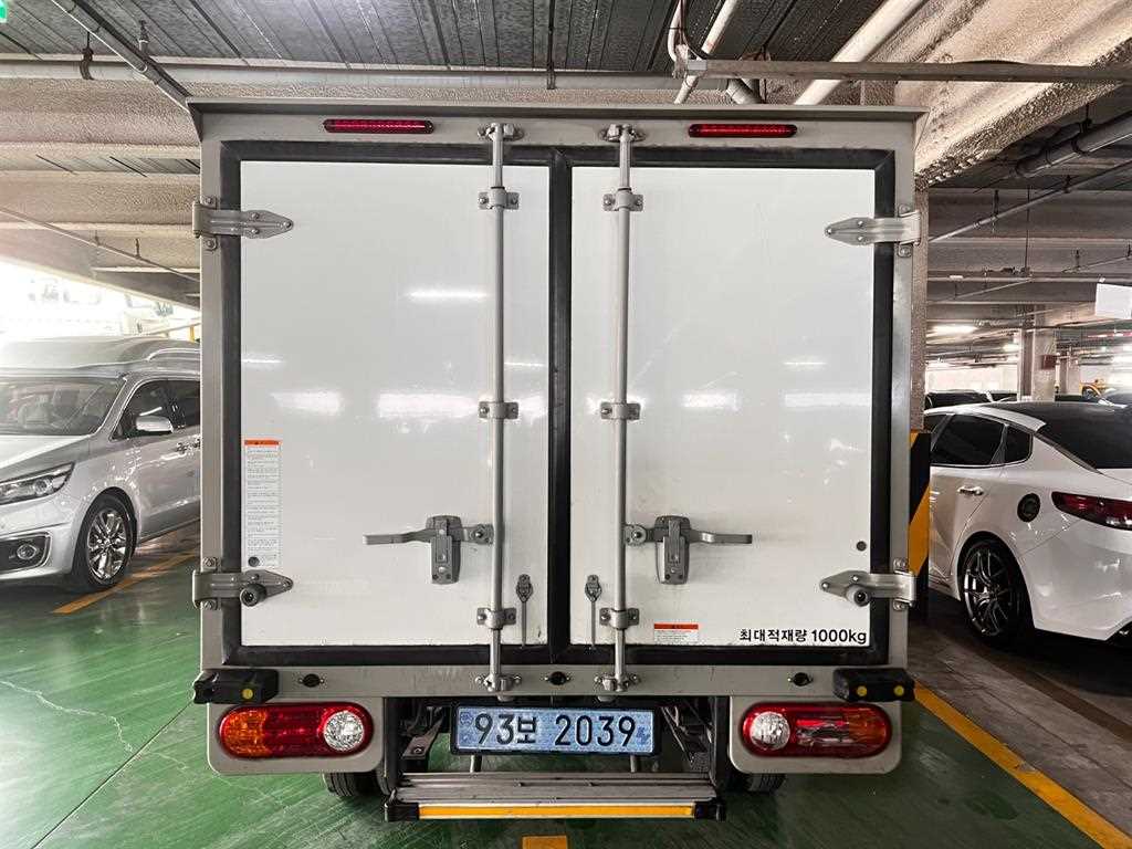 Small Truck Normal Box(Low Deck) - Vista 4