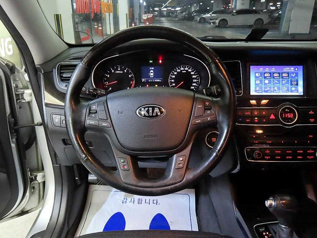KIA K7 - Vista 8