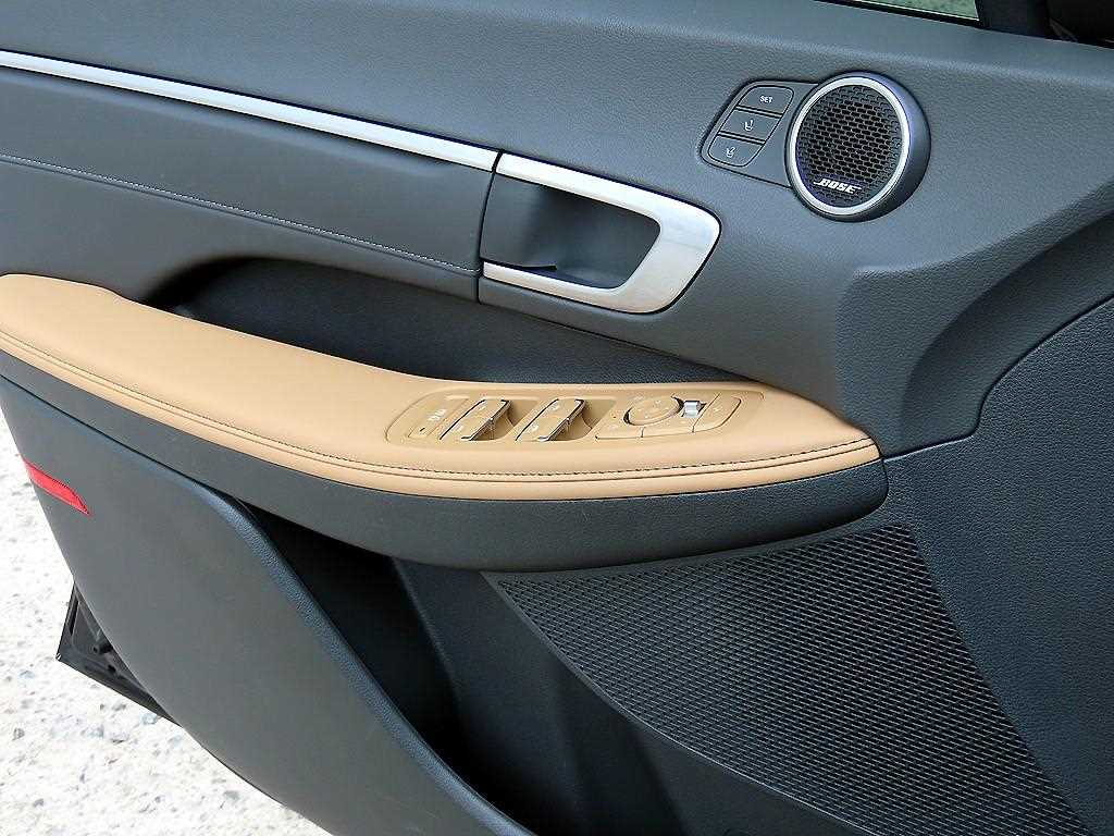 HYUNDAI Sonata - Vista 12