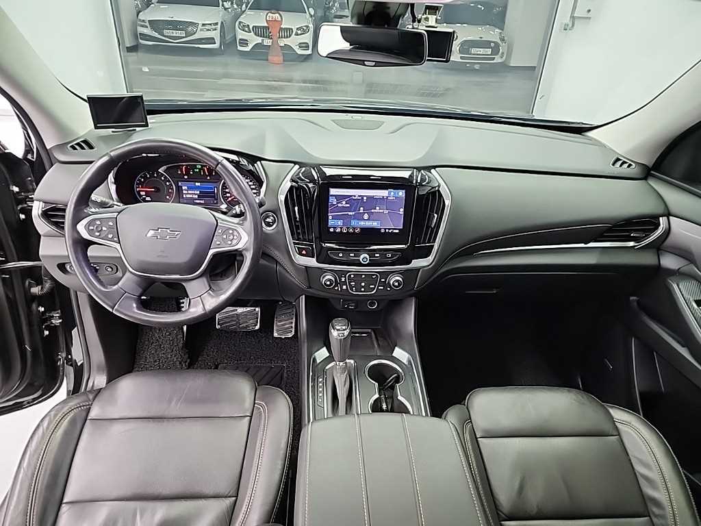 Chevrolet Travers - Vista 7