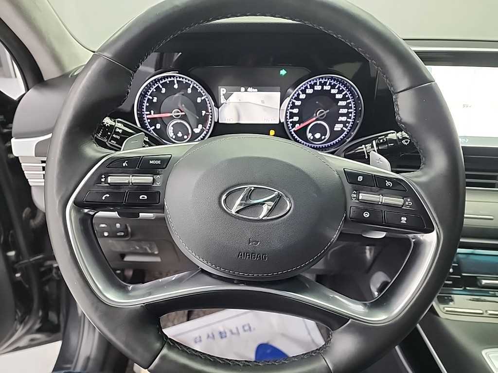 HYUNDAI Grandeur - Vista 10