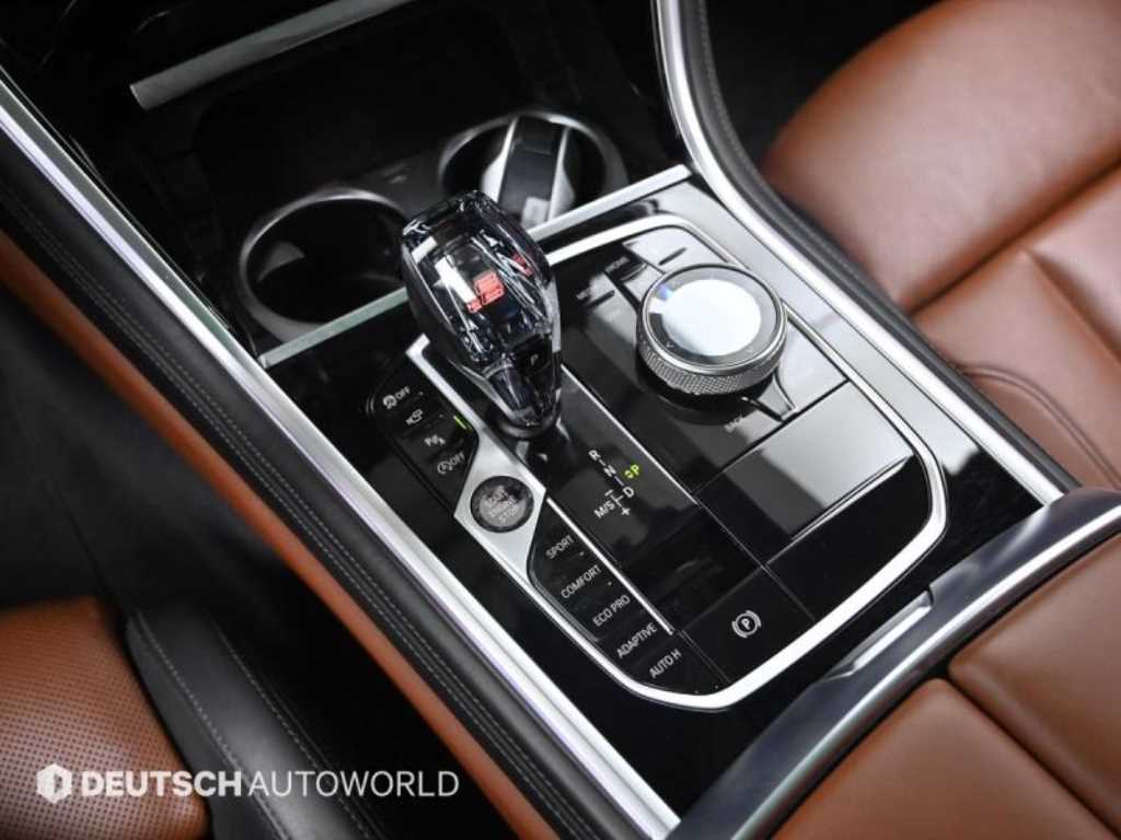 BMW 8 Series - Vista 9