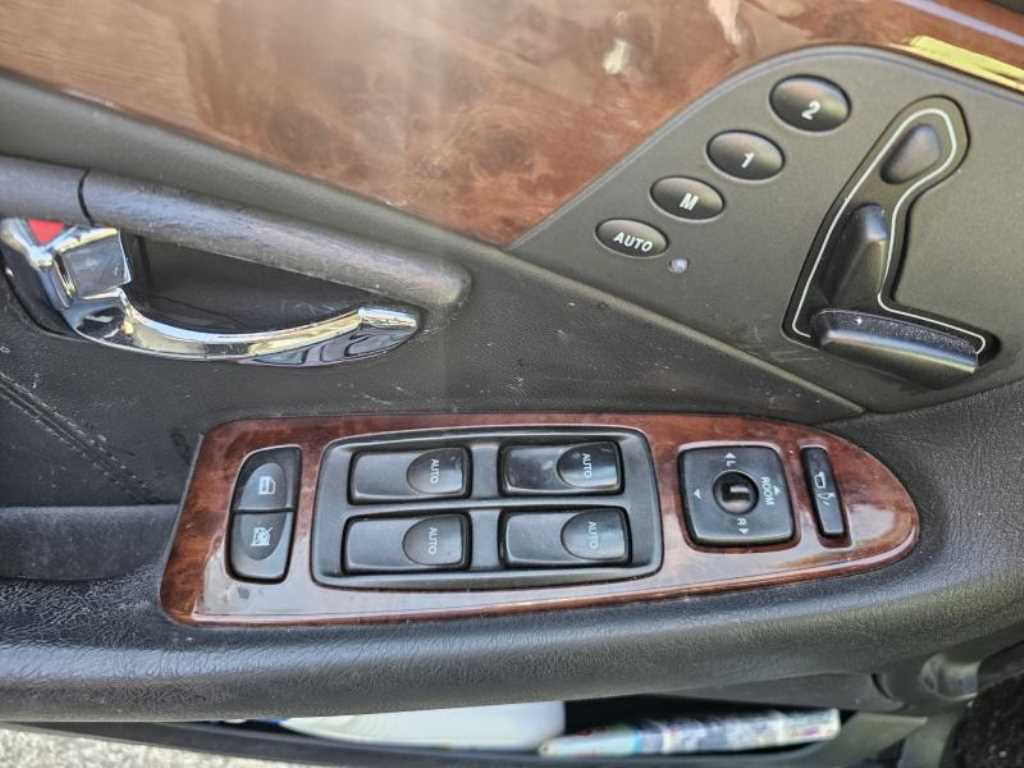 HYUNDAI Equus - Vista 3