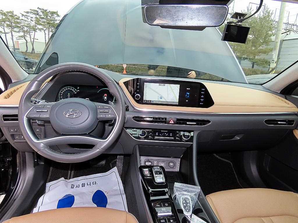 HYUNDAI Sonata - Vista 7