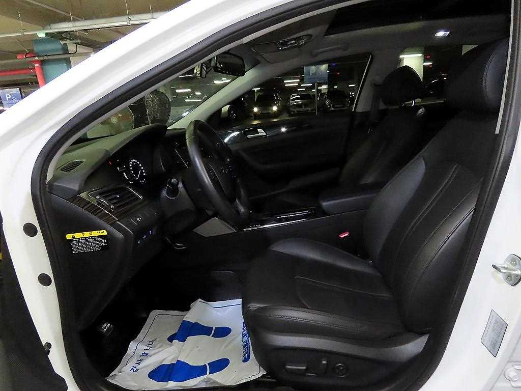 HYUNDAI Sonata - Vista 6