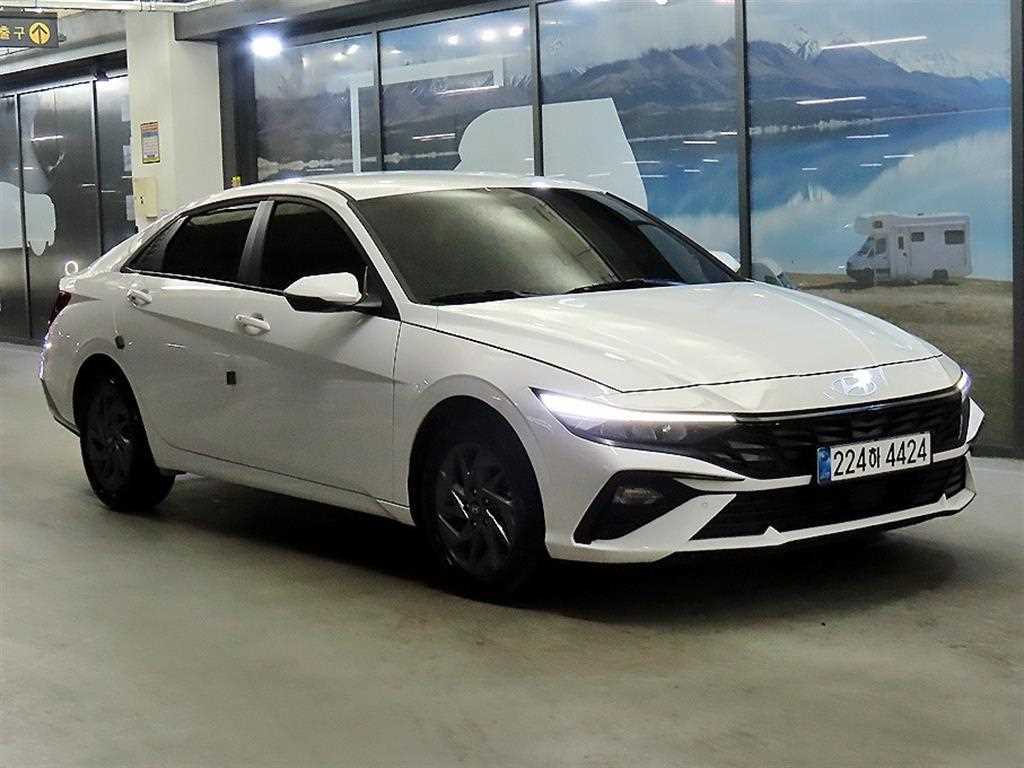 HYUNDAI Avante 2025 Blanco - Importación desde Corea - HF Imports Iquique - Foto 1