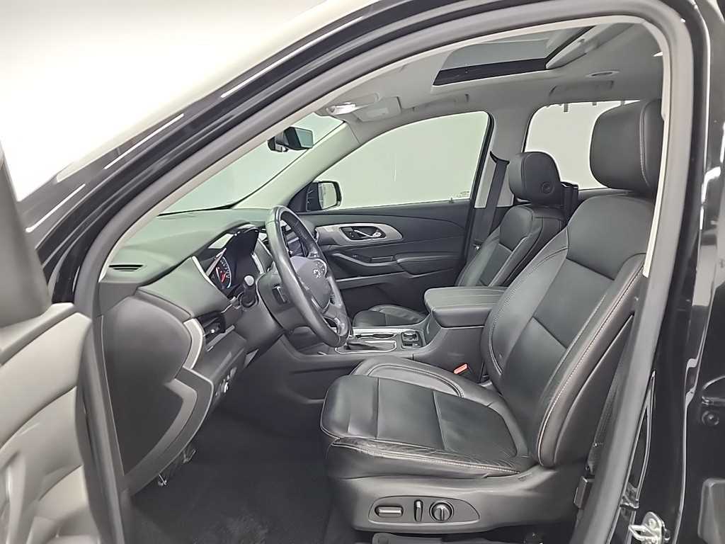 Chevrolet Travers - Vista 11