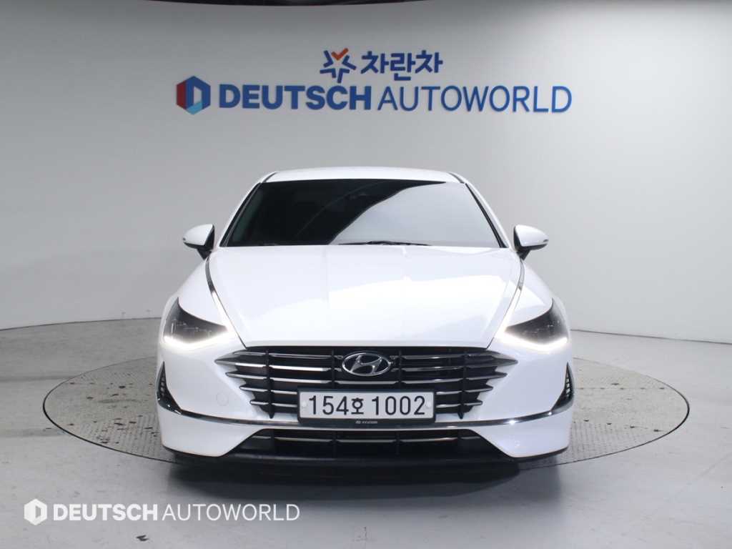 HYUNDAI Sonata - Vista 3