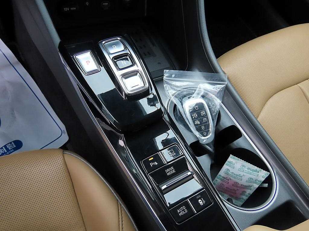 HYUNDAI Sonata - Vista 11