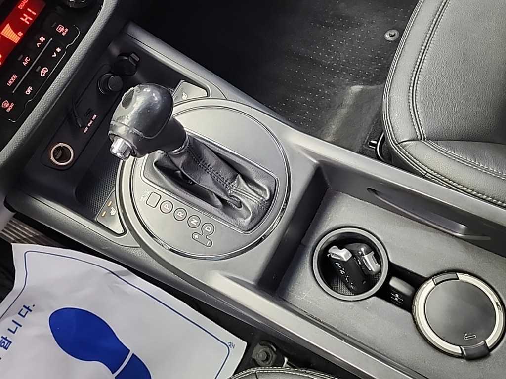 KIA Sportage - Vista 8