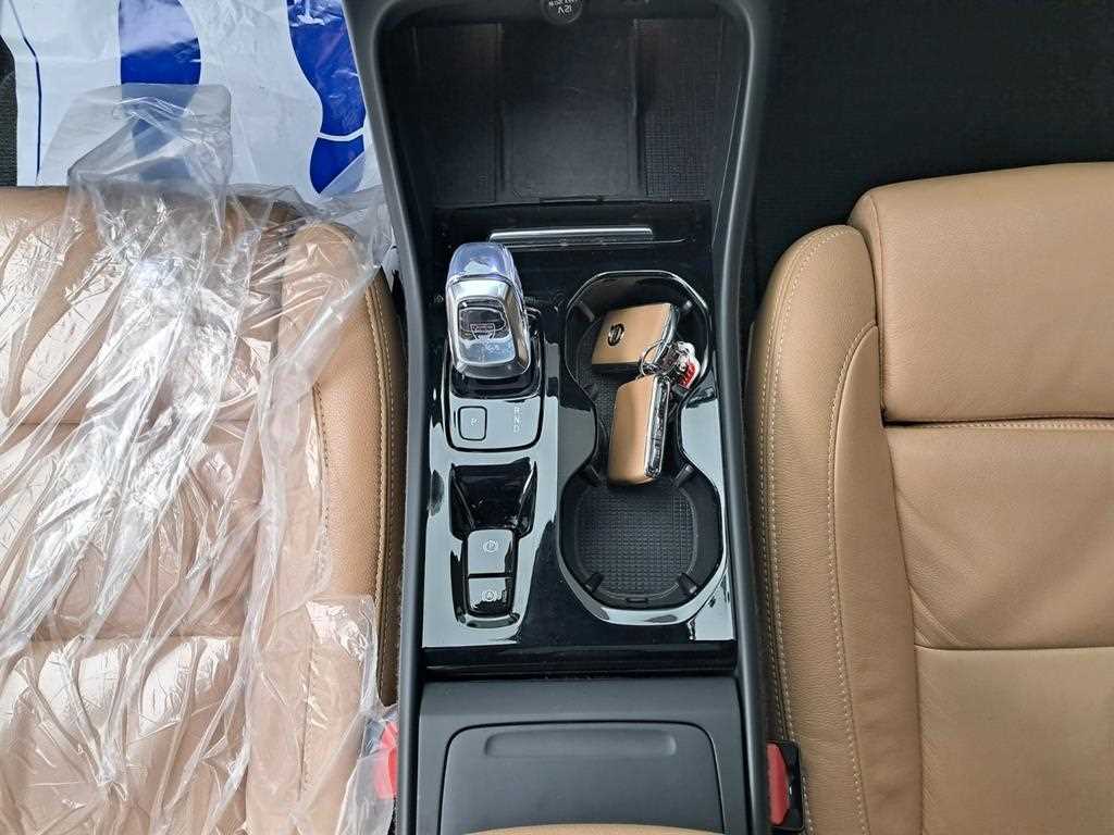 Volvo XC40 2020 Gris - Importación desde Corea - HF Imports Iquique - Foto 14