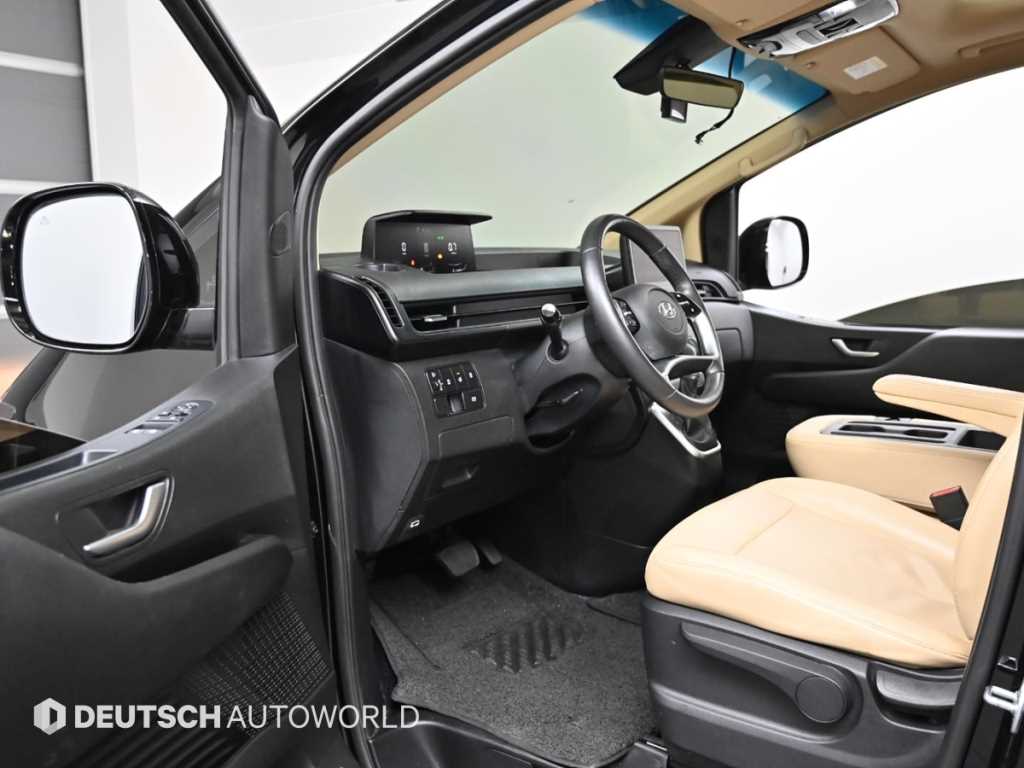 HYUNDAI Staria - Vista 10