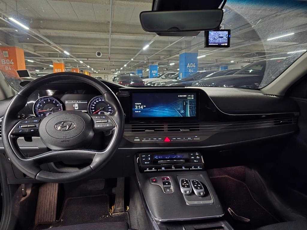 HYUNDAI Grandeur - Vista 12