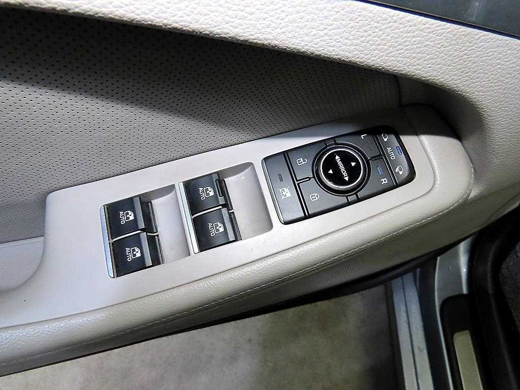 HYUNDAI Genesis 2015 Gris - Importación desde Corea - HF Imports Iquique - Foto 13