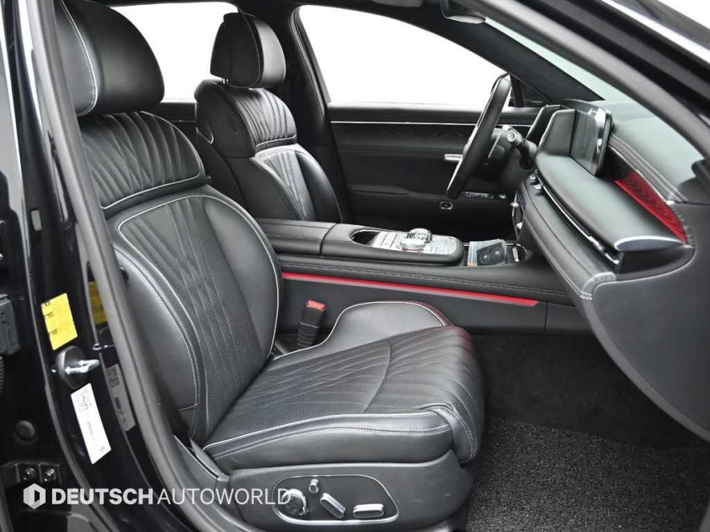 Genesis G90 - Vista 10