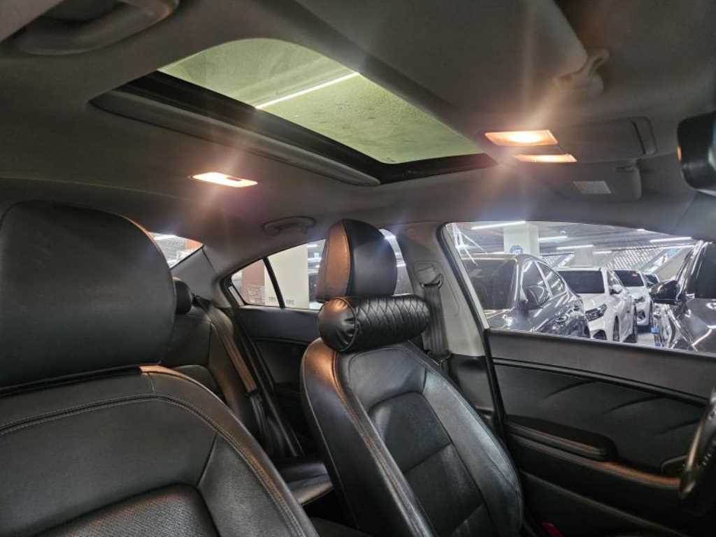 KIA K3 2013 Blanco - Importación desde Corea - HF Imports Iquique - Foto 13