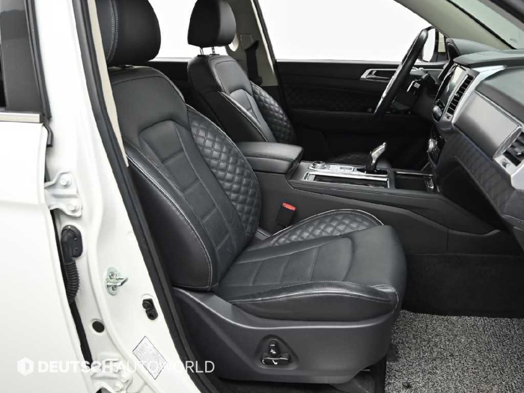 Ssangyong Rexton - Vista 10