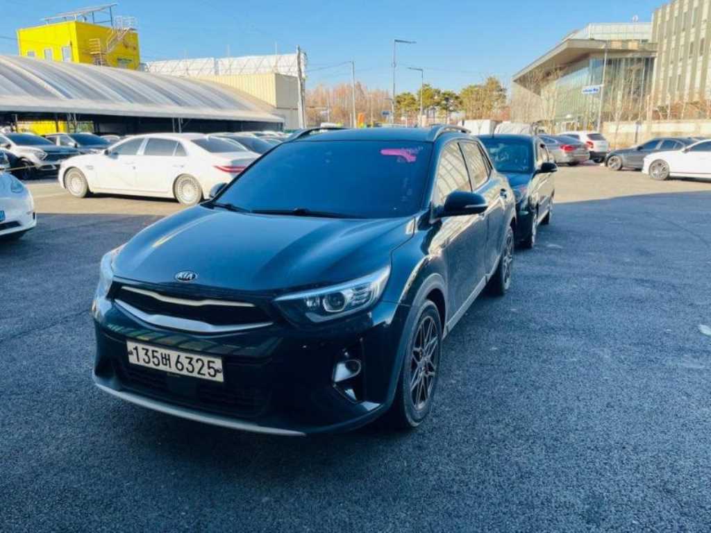 KIA Stonic 2019 Negro - Importación desde Corea - HF Imports Iquique - Foto 1