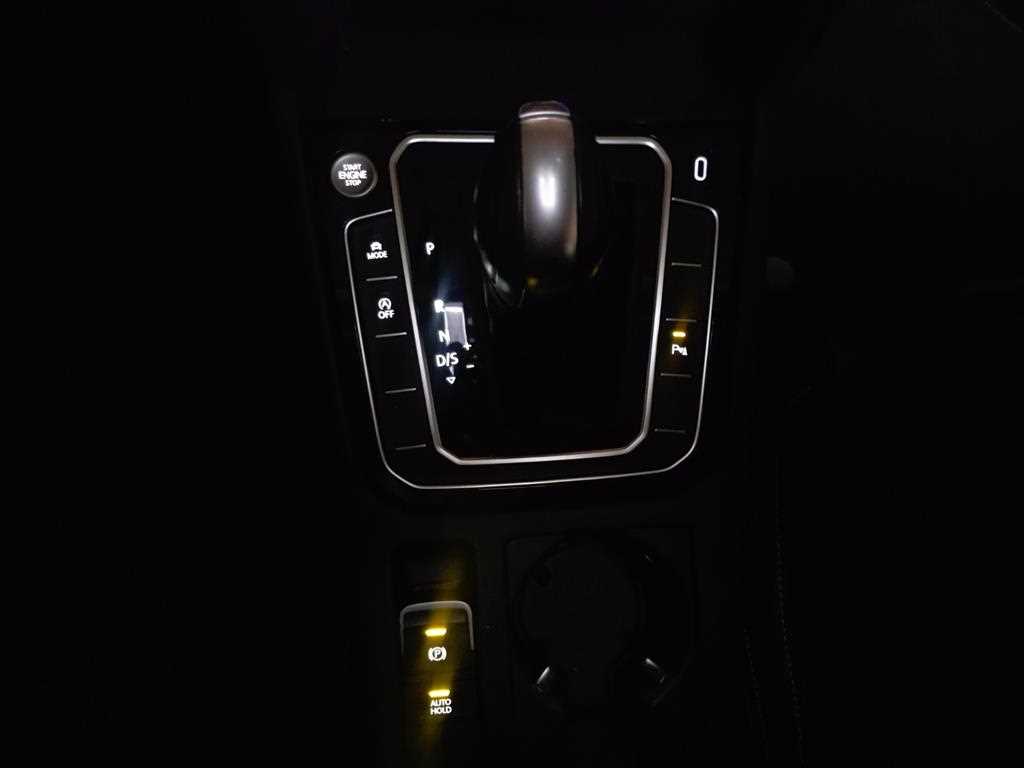 Volkswagen Passat 2022 Negro - Importación desde Corea - HF Imports Iquique - Foto 14