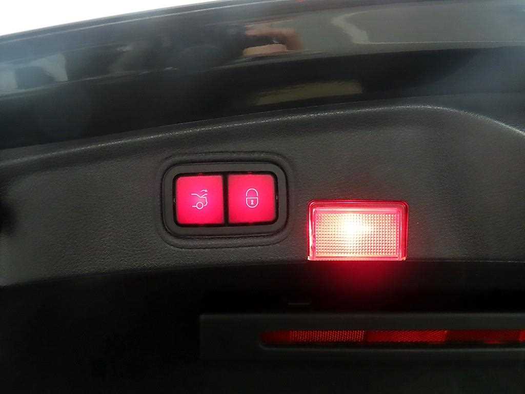 Mercedes Benz C Class - Vista 6