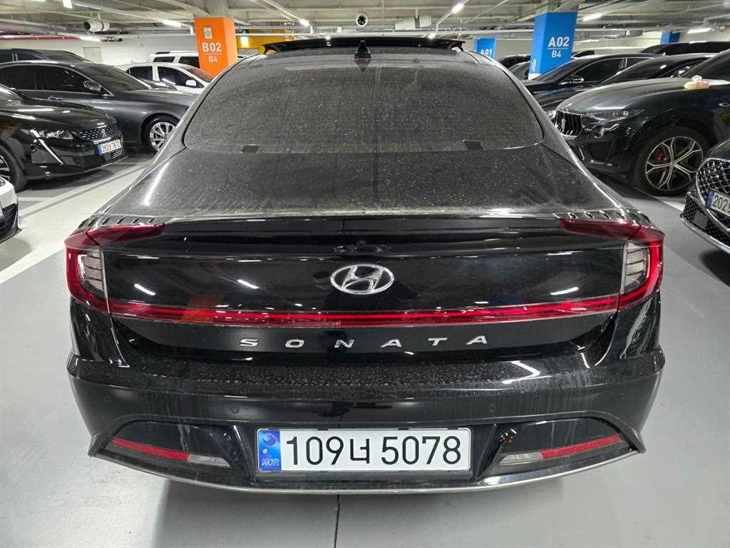 HYUNDAI Sonata - Vista 3