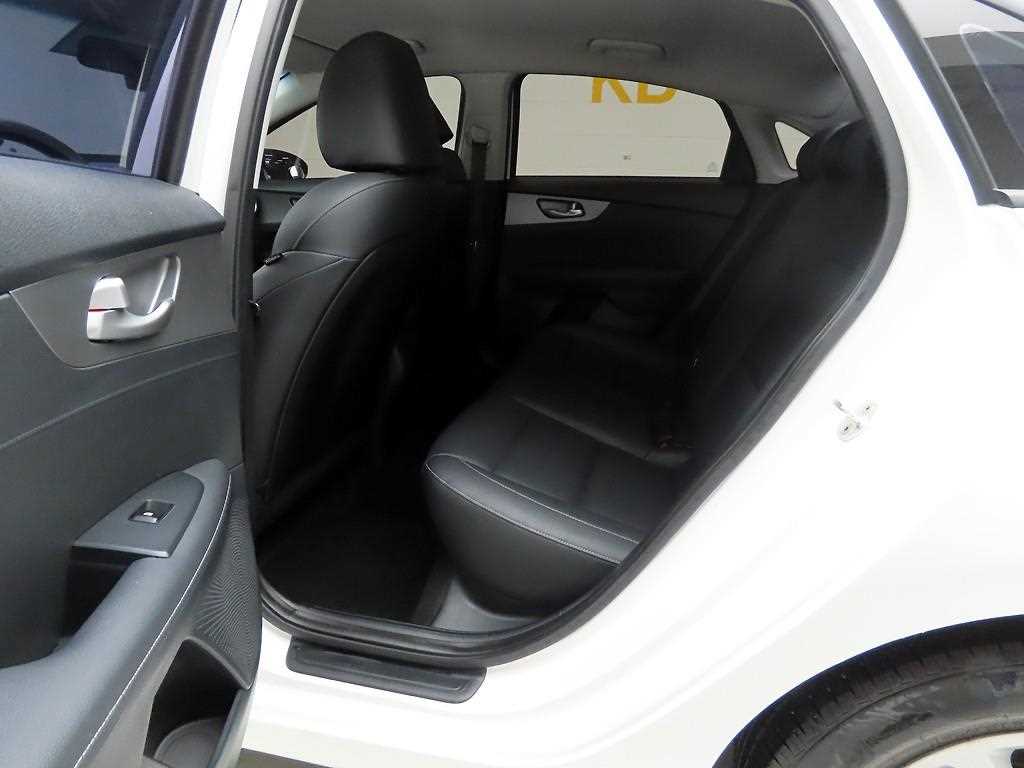 KIA K3 2019 Blanco - Importación desde Corea - HF Imports Iquique - Foto 14