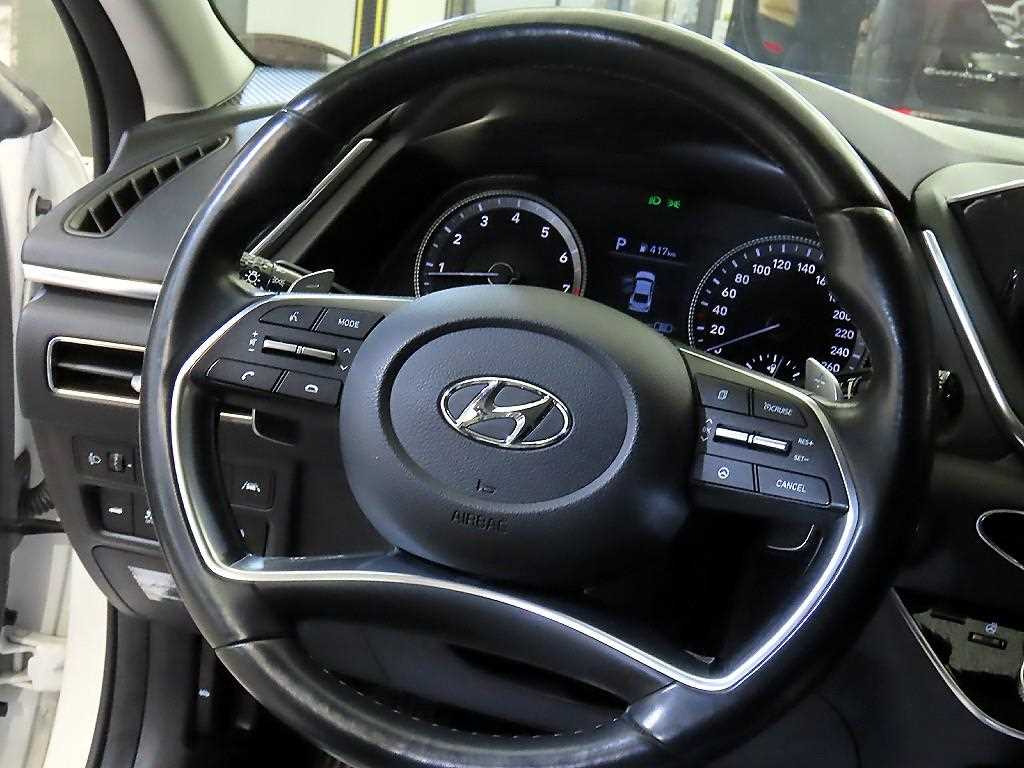 HYUNDAI Sonata - Vista 8