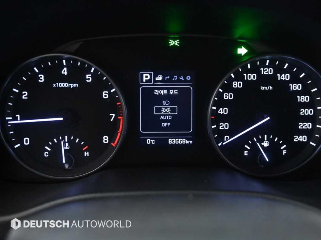 HYUNDAI Avante - Vista 8